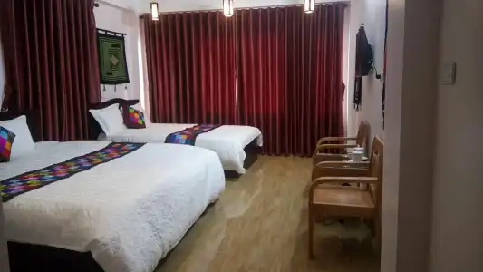 Black H'mong View - 26