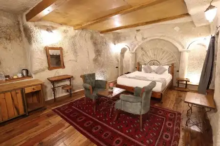 Sarnich Cave Suites - 77