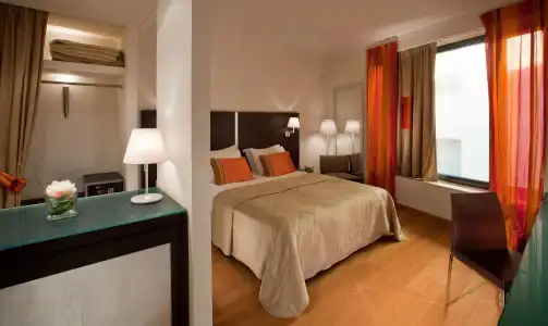 O&B Athens Boutique - 85