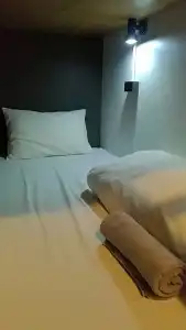 Ekanek Hostel Bangkok - Adults Only - 42