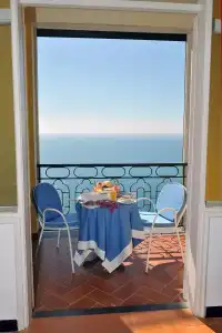 Belvedere - 33