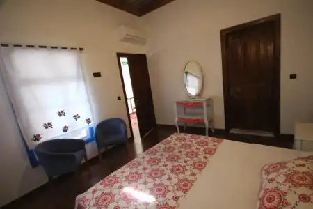 TAŞKONAK - 4