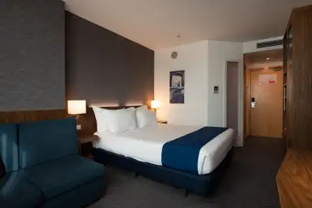Holiday Inn Express Lisbon Airport by IHG - 2