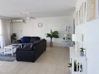 Baronnet Apartments - 1