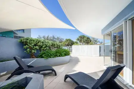 Rolling Surf Resort - 162