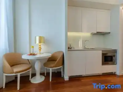 The 7, Suites, Studios & Apartments - 20