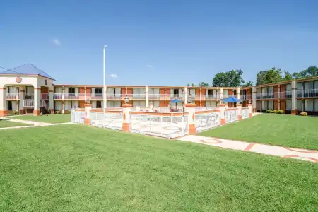 OYO Greensboro East I 40 - 19