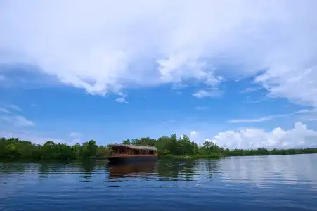 Yathra Houseboat - 7