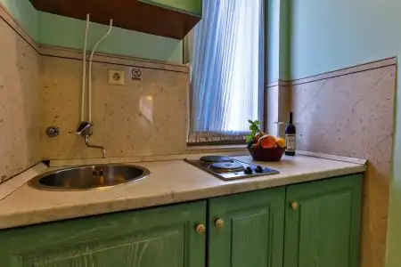 Villa Velzon Guesthouse - 18