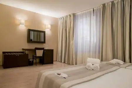 Executive - 6