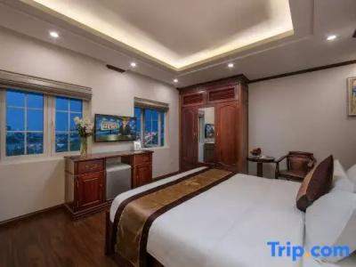 Royal St Hanoi - 108