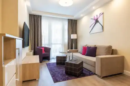 Silver Crown & Residence - 38