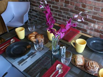 Encore Bed & Breakfast - 11