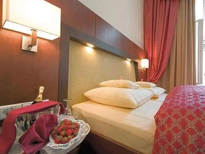 Augusta Am Kurfürstendamm - 62