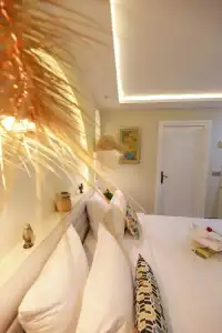 Suites les charmilles & spa - 89