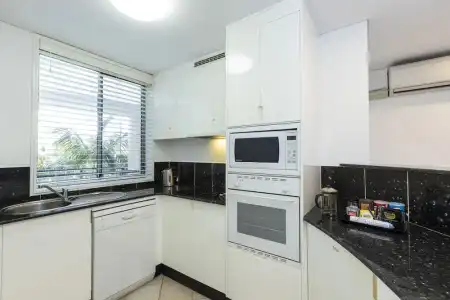 Bay Royal Apartments - 70