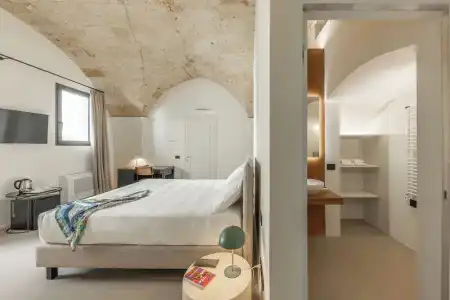 ARCO VECCHIO URBAN SUITE by EPOCA COLLECTION - 96