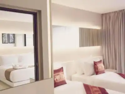 Serenotel Pattaya Beach Front - 77