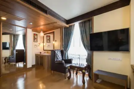 Peak Nimman Prestige - 66