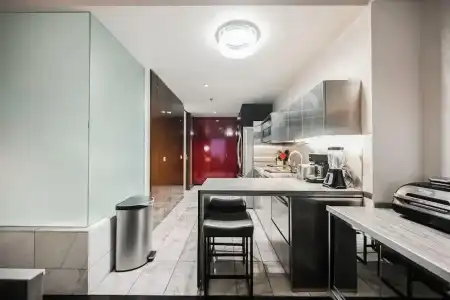 Beautiful Palms Place Suite - 499