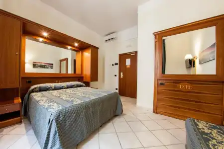 Dama Roma - 24