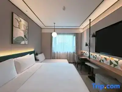 Hilton Garden Inn West Lake - 60