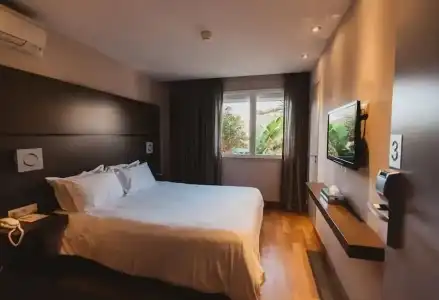 Bor Hôtel & Restaurant - Plage privée - 3