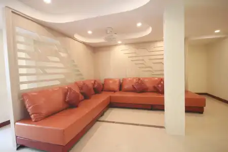 Happy Hostel - 10
