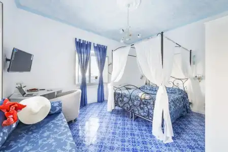 Florida Residence - 201