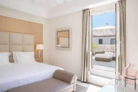 Aleph Rome, Curio Collection by Hilton - 4