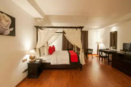 La Rose Suites - 73