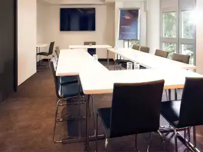 Novotel Chateau De Versailles - 16