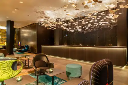 Motel One Frankfurt-Römer - 11