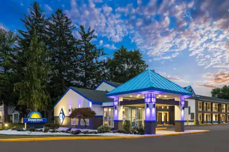 Days Inn & Suites by Wyndham Albany - 15