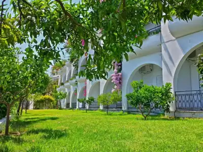 Spiros Studios - 35