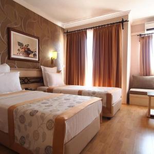 Romance Beach - 47
