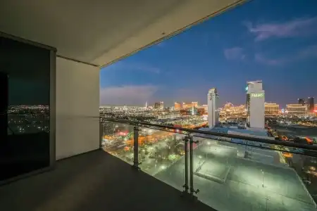 Beautiful Palms Place Suite - 309