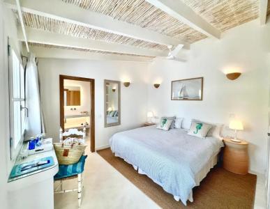 The Sea Club - 203