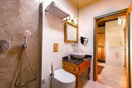 Sapphire Stone House - 39
