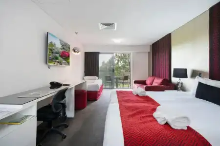 City Golf Club Motel - 81