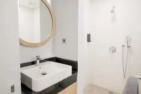 RedDoorz Premium near CBD Puri Indah - 37