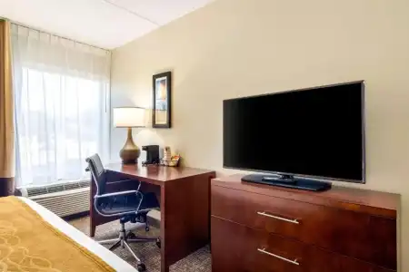 Spark by Hilton Atlanta Airport South College Park - 72