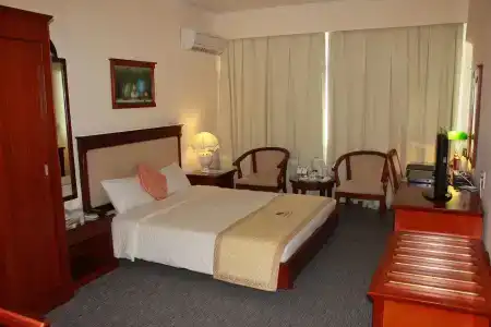 Huu Nghi - 3