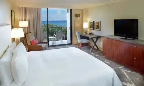 Hilton Hawaiian Village Waikiki Beach Resort - 34