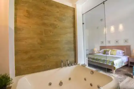 The Lynden Grove - 28