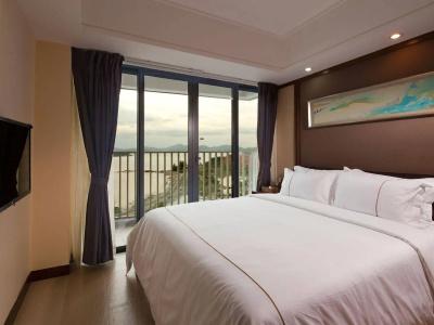 Island Skylight Resort - 2