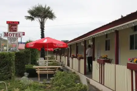 Sage Hills Motel - 9