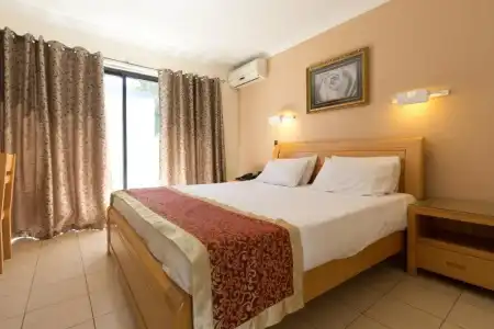 Novena Palms Motel - 37