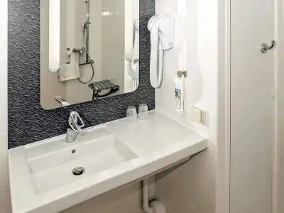 ibis Nimes Ouest - 57