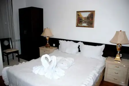 Elegant Lux - 33